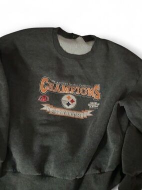 Pittsburgh Steelers Dark Gray Crewneck Sweatshirt - Champions Graphic